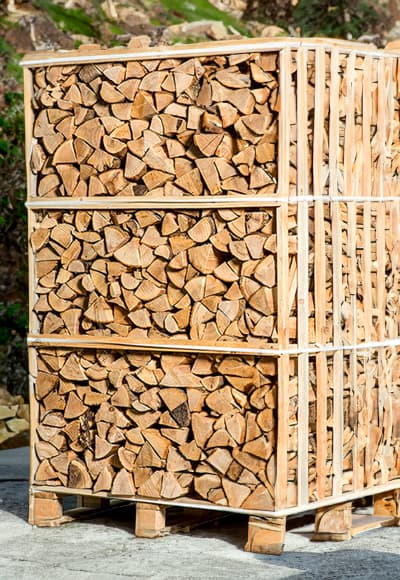 Pallet di legna da ardere in frassino essiccato in forno da 25 cm – 1,8 m³