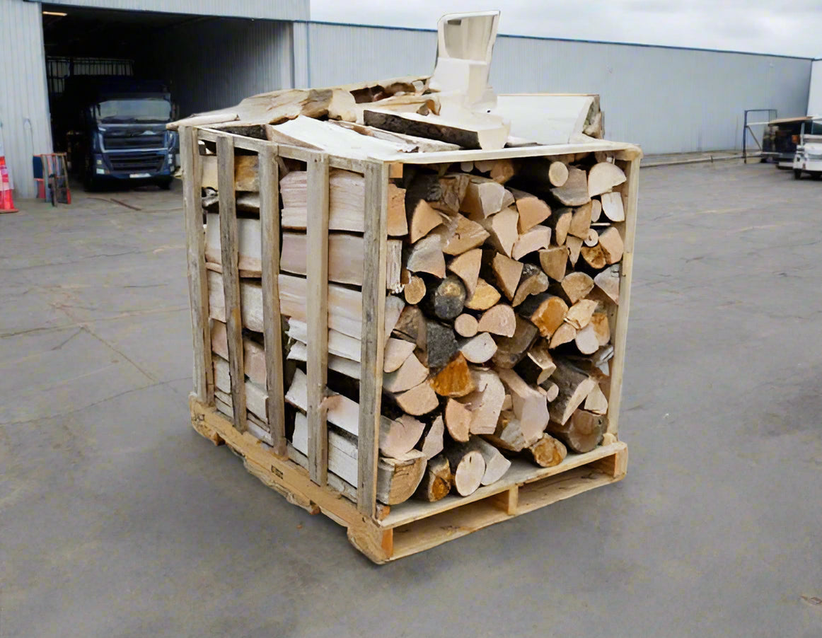 Legna da ardere mista da 33 cm in mezzo pallet con 1,2 m³